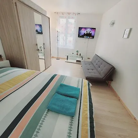 Apartment Entier Au Rez- De- Chaussee *